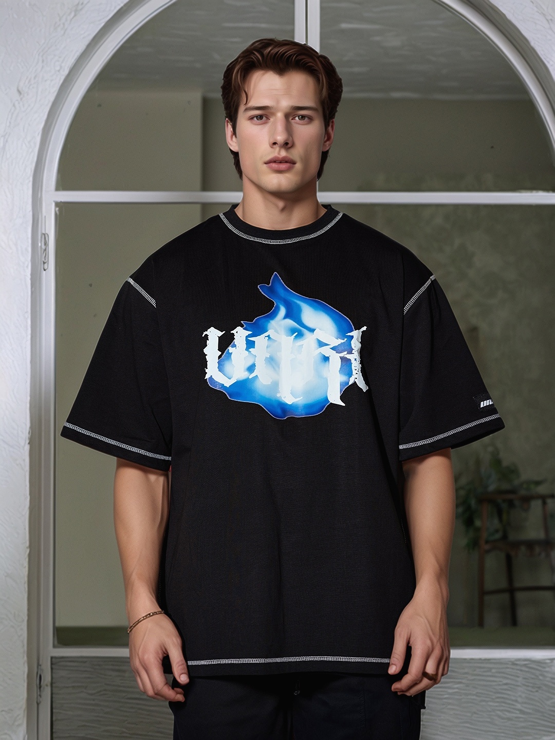 

UNRL Extraterrestrial Graphic Print Drop-Shoulder Sleeves Pure Cotton Oversized T-shirt, Black