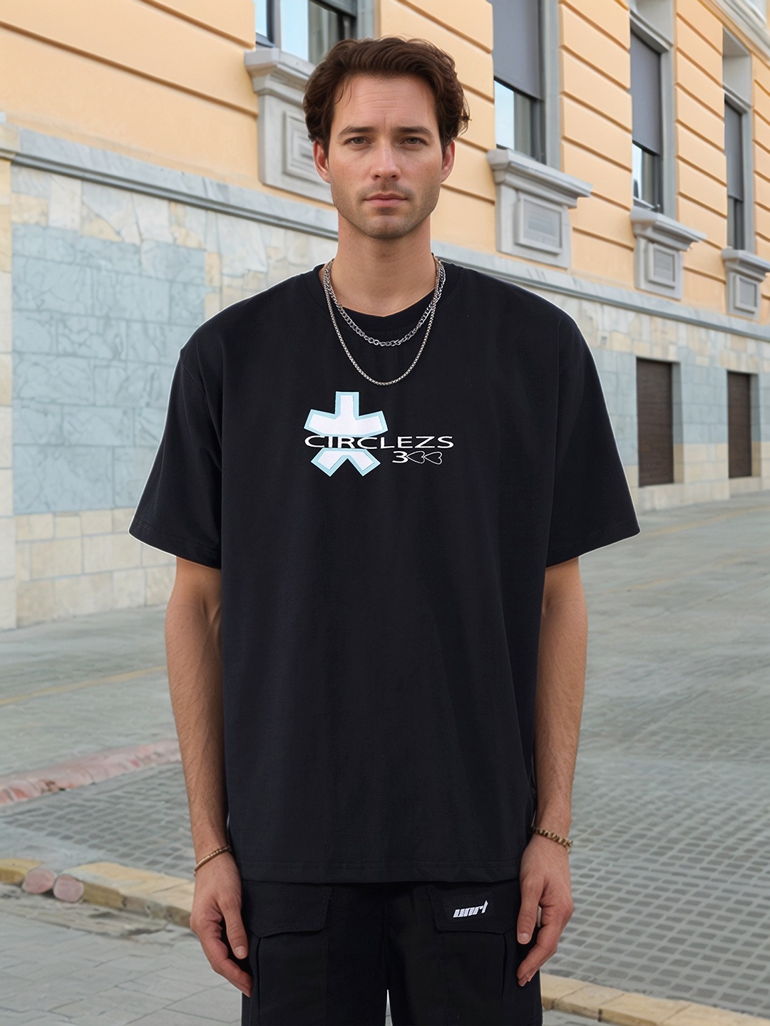 

UNRL Graphic Placement Print Drop-Shoulder Sleeves Oversized T-shirt, Black