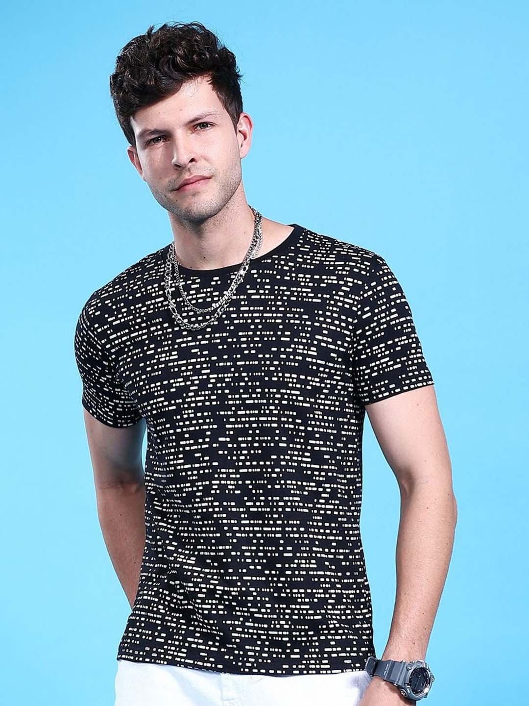 

The Indian Garage Co Men Printed Monochrome T-shirt, Black