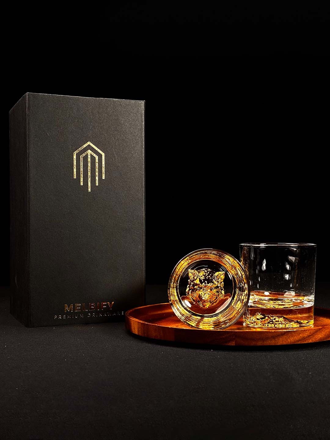 

MELBIFY Wolf Transparent 2 Pieces Gold Wolf Whiskey Glass 300 ml