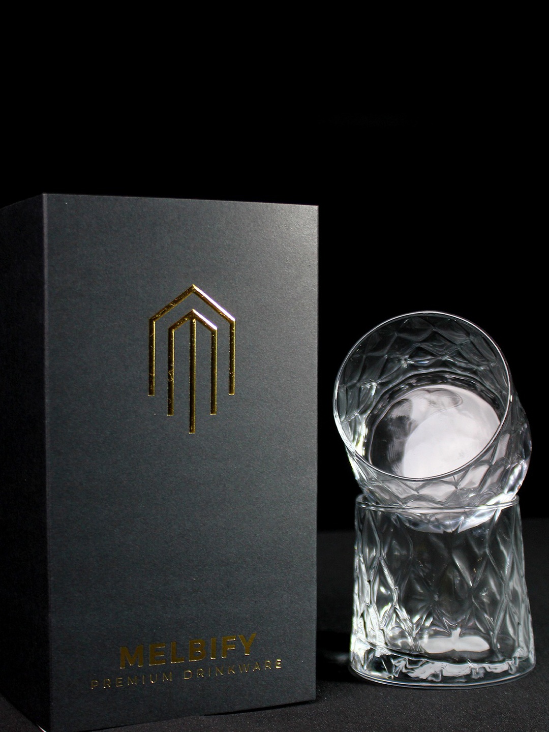 

MELBIFY Transparent 2 Pieces Leaf Textured Transparent Whiskey Glass 300 ml