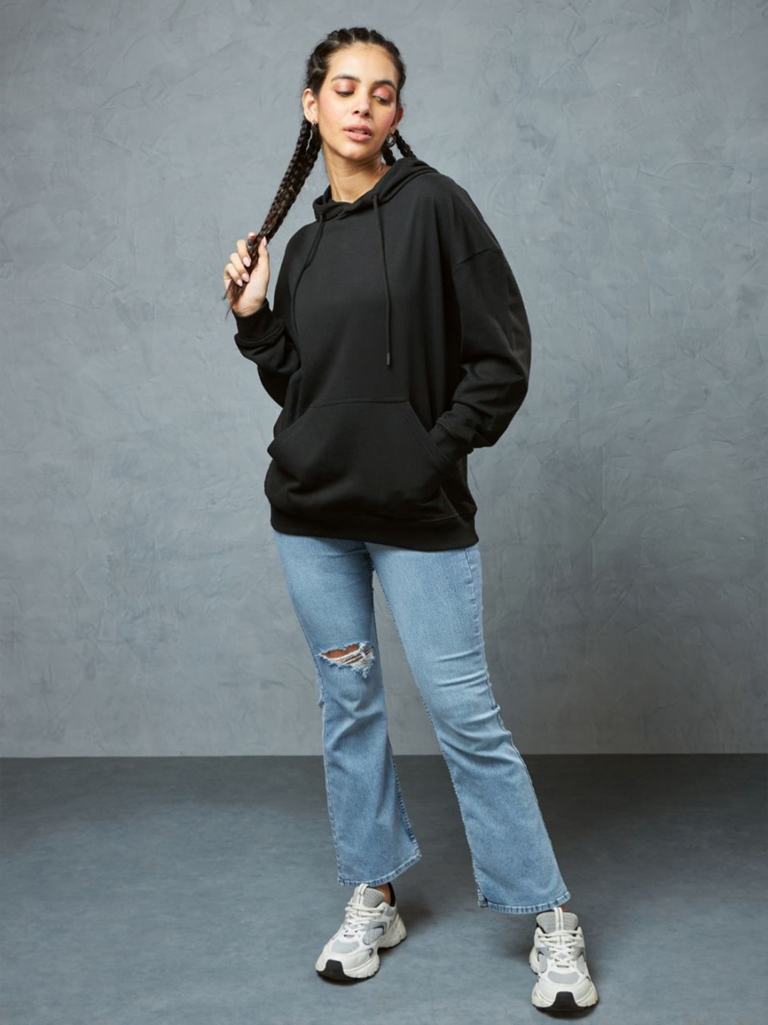 

Weezy Women Cotton Round Neck Solid Oversized Hooded Sweatshirt, Black