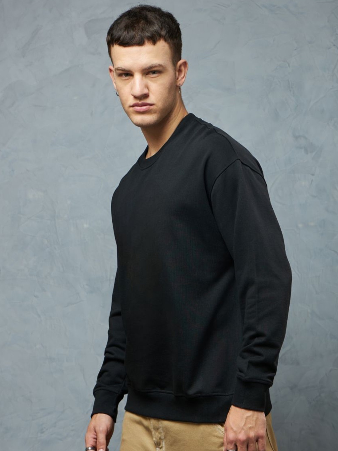 

Weezy Men Cotton Round Neck Solid Oversized Sweatshirt, Black