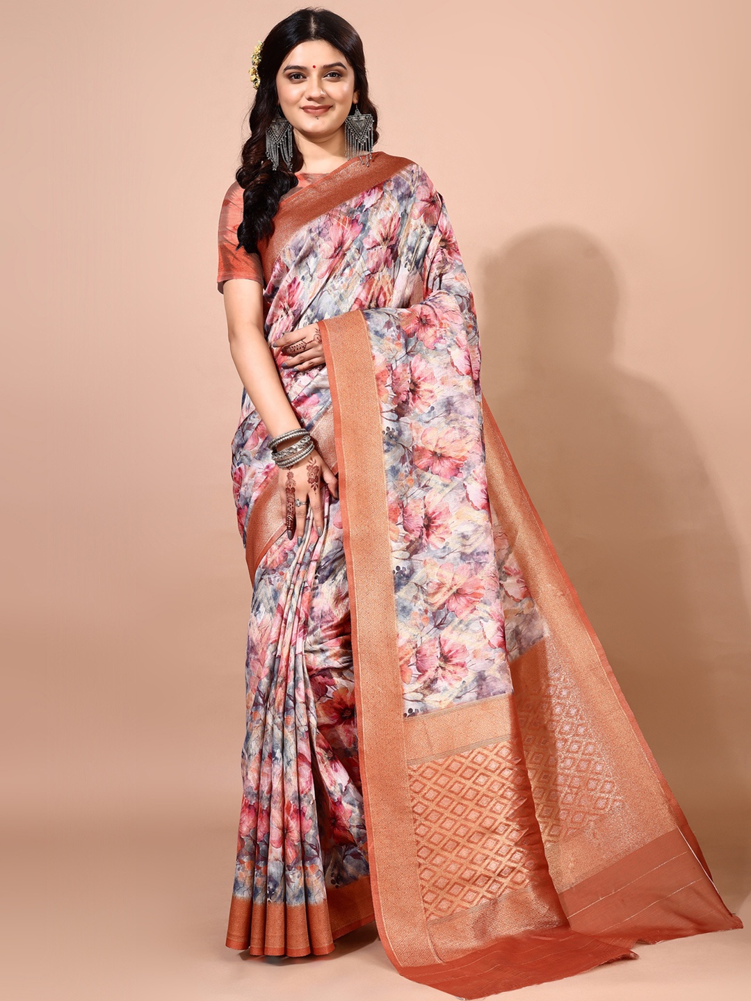 

Avyay Creation Floral Printed Zari Woven Design Saree, White