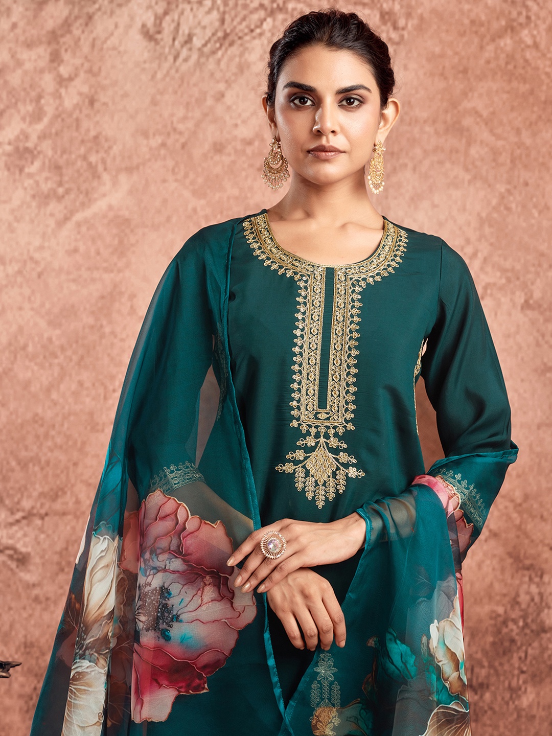 

KALINI Ethnic Motifs Embroidered Sequinned Kurta With Trousers & Dupatta, Green