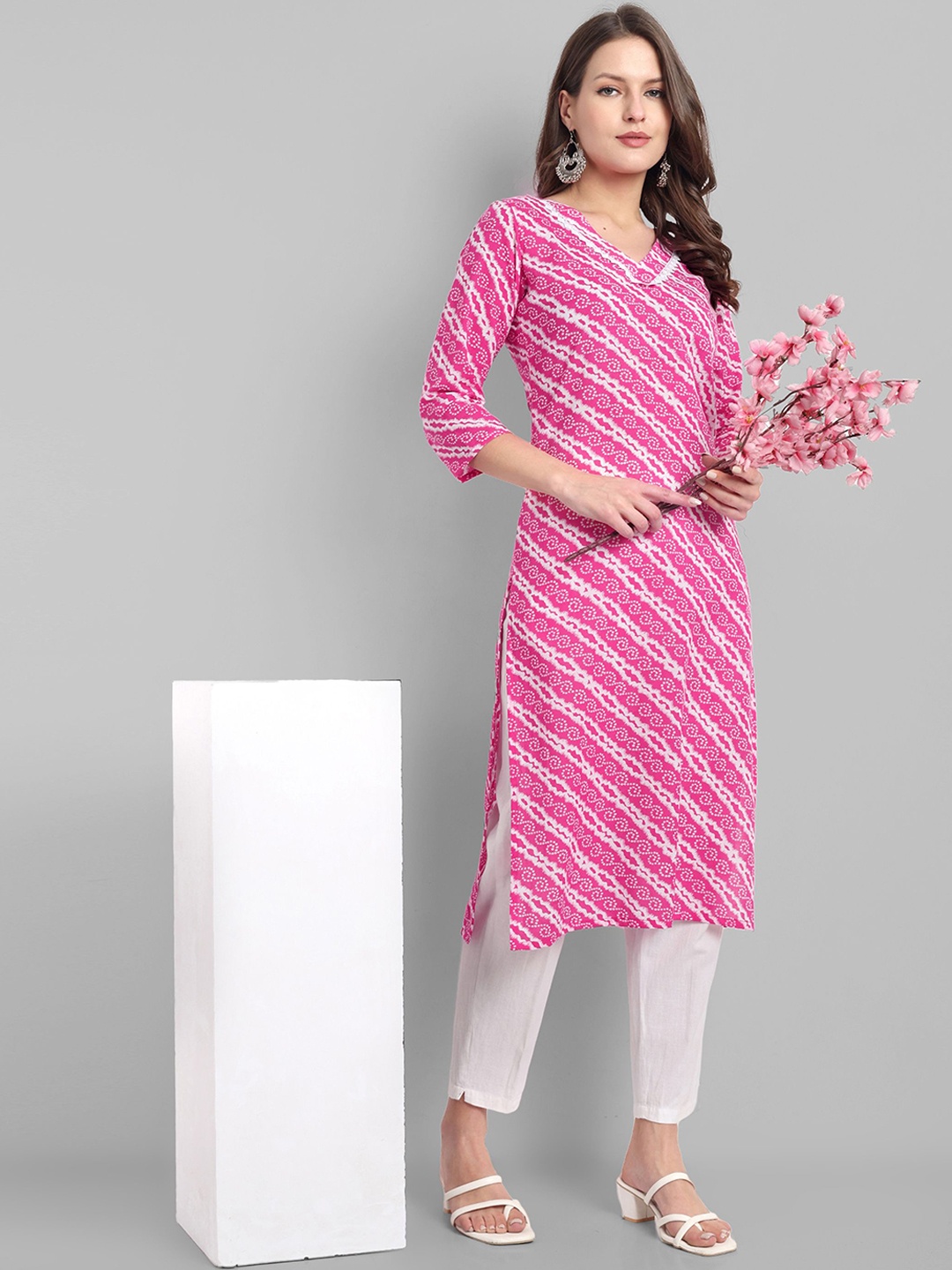 

LYCHNIS Bandhani Printed Cotton Straight Kurta, Pink