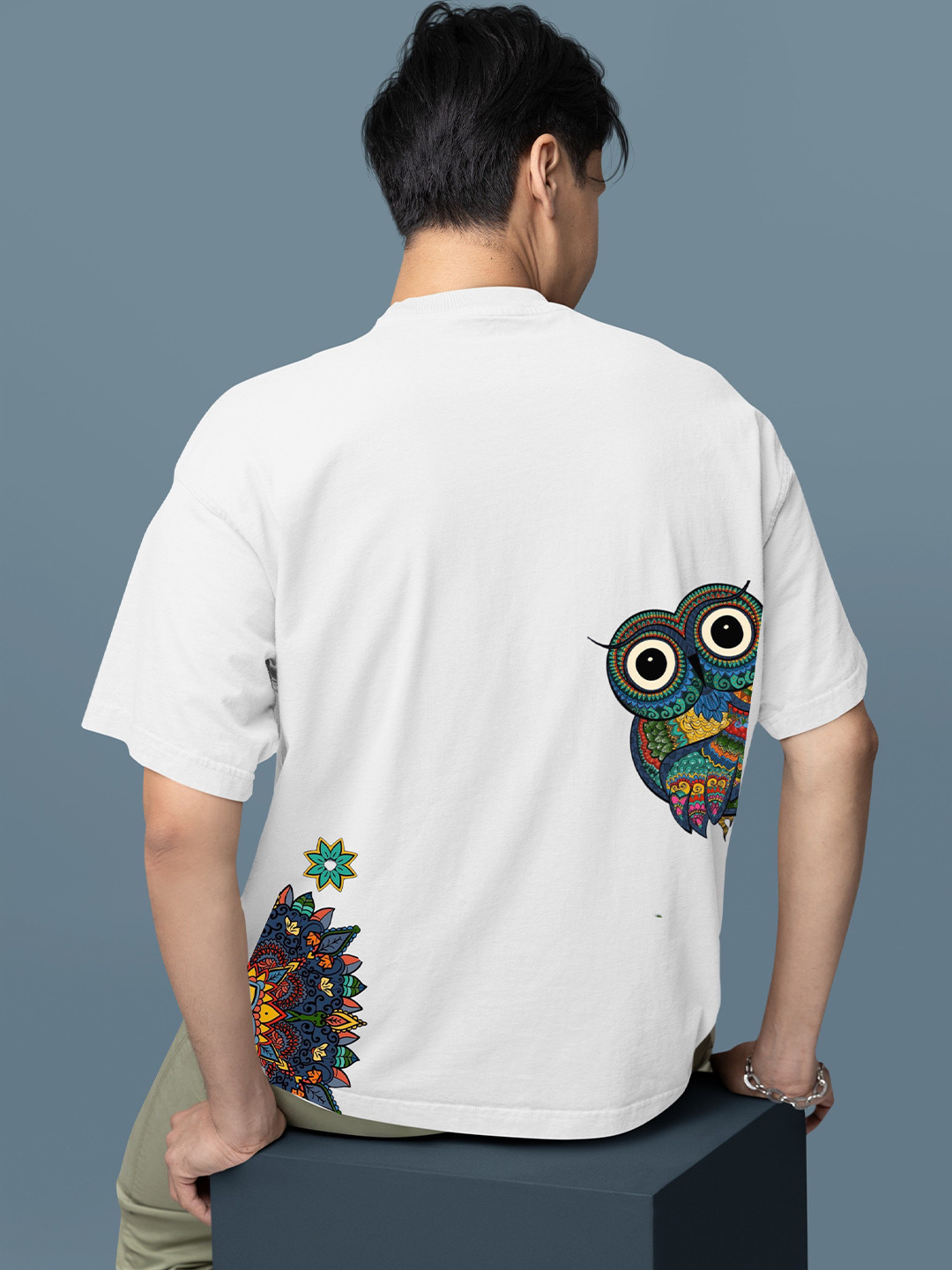 

Elibolz Men Printed Oversized Bio Finish Drop Shoulder Sleeves T-shirt, White