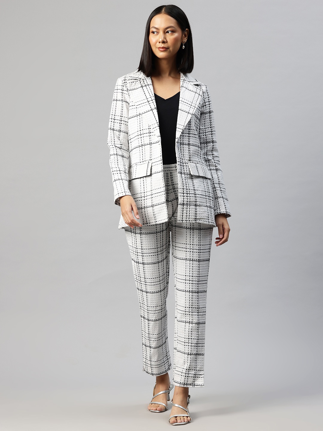 

Cottinfab Checked Single-Breasted 2-Piece Formal Suit, White