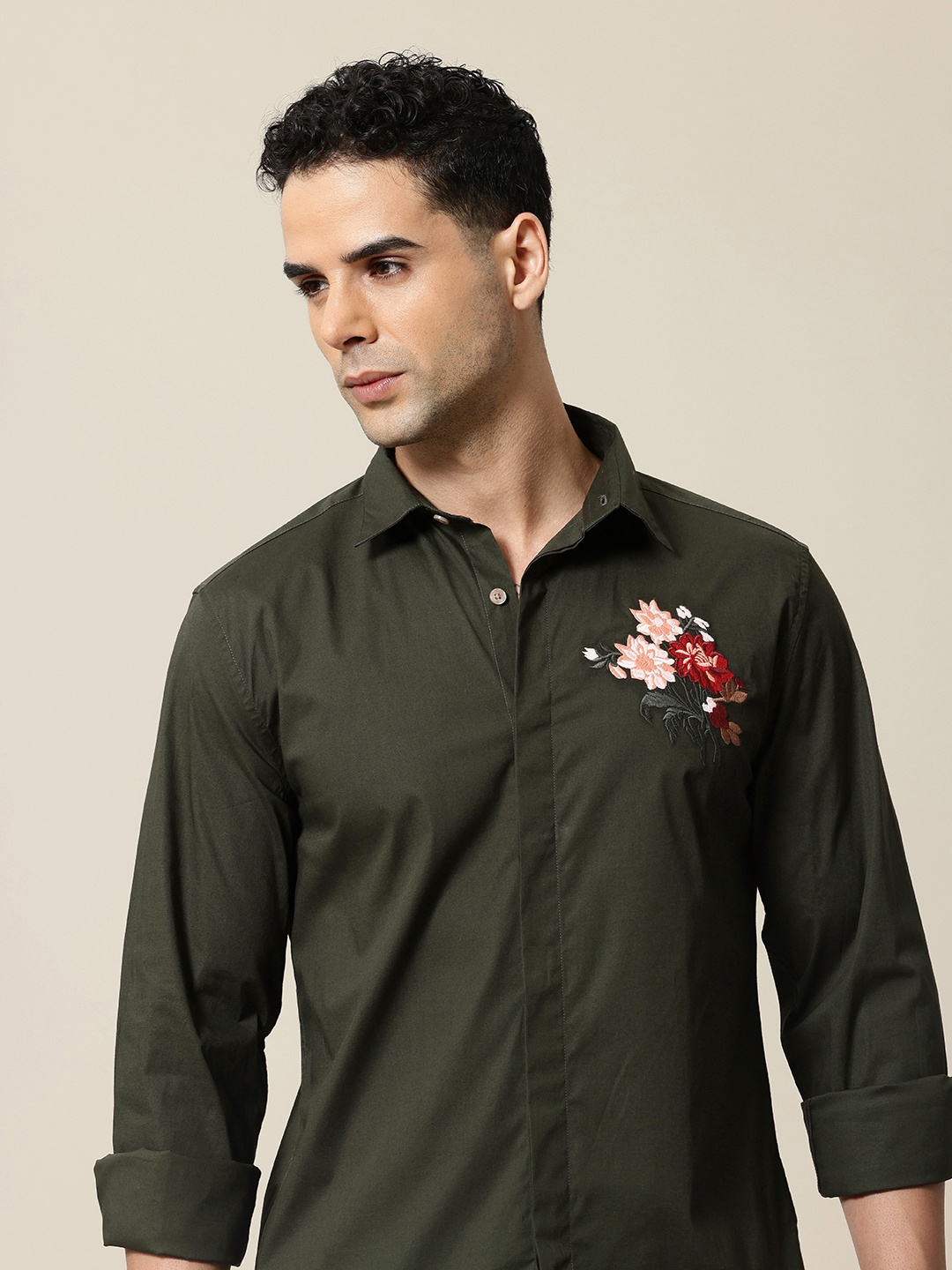 

Mr Bowerbird Men Standard Floral Casual Shirt with Embroidered Detail, Olive