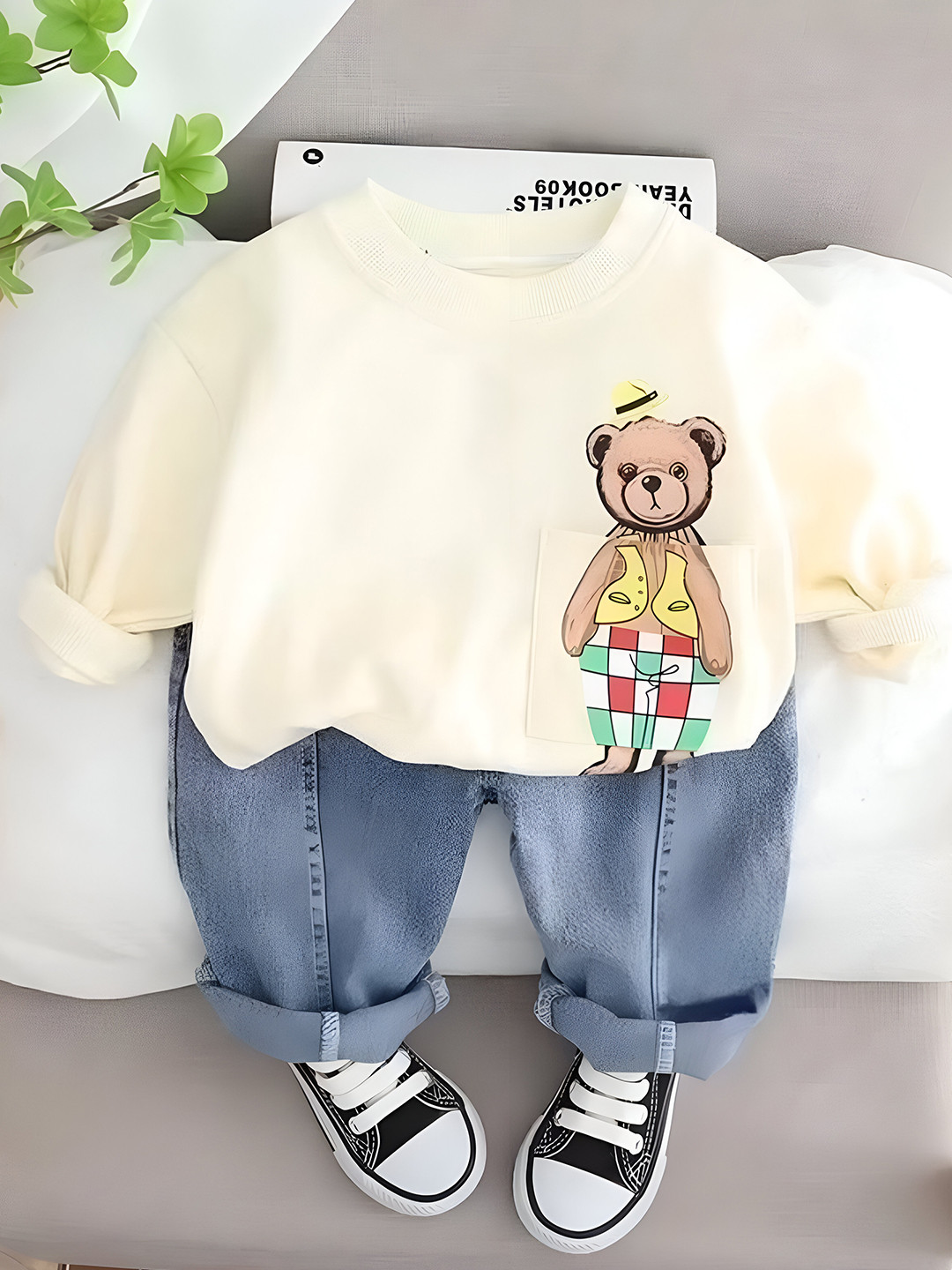 

Googo Gaaga Boys Printed Pure Cotton T-shirt With Trousers, Cream