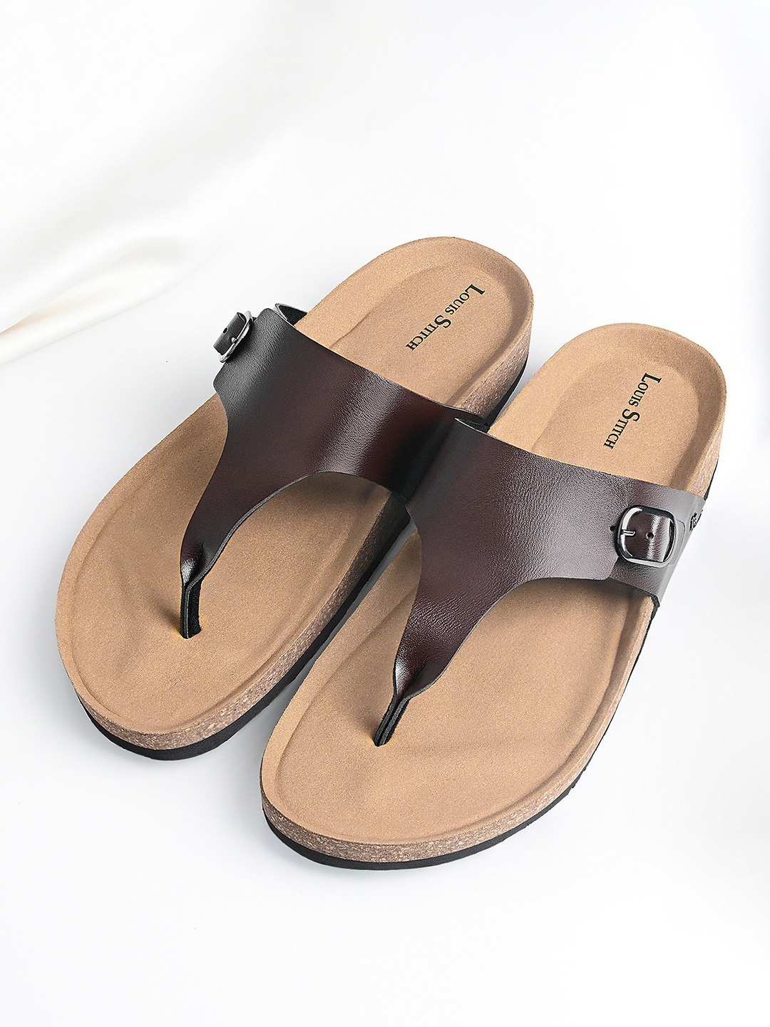 

LOUIS STITCH Men Flip-Flops Slipper, Brown