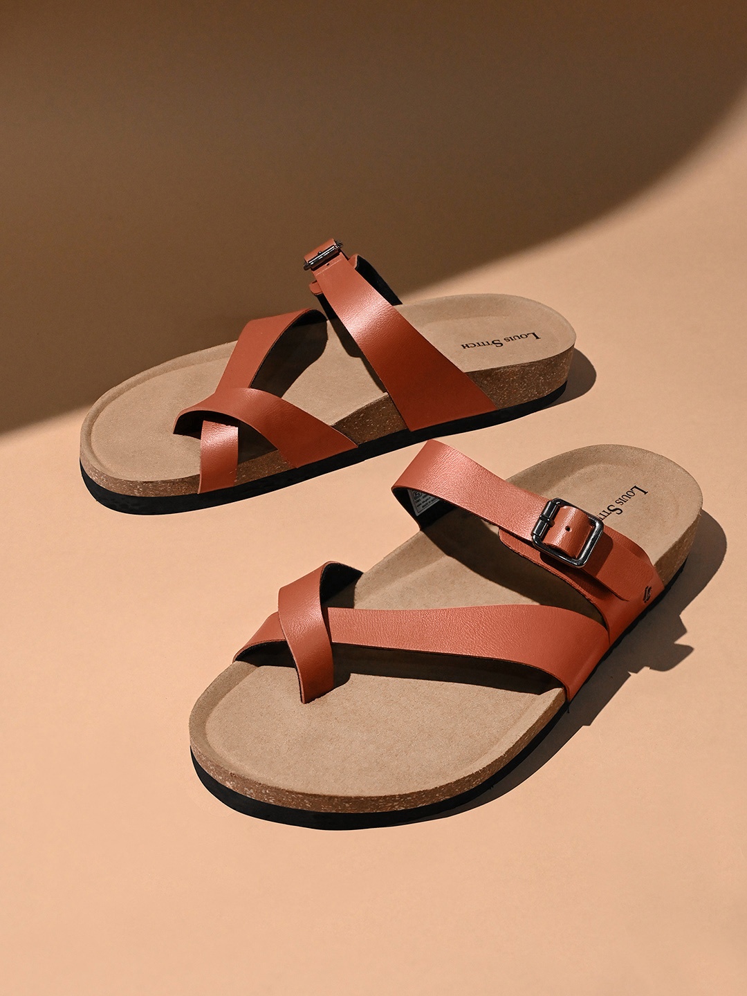 

LOUIS STITCH Men Flip-Flops Slipper, Tan