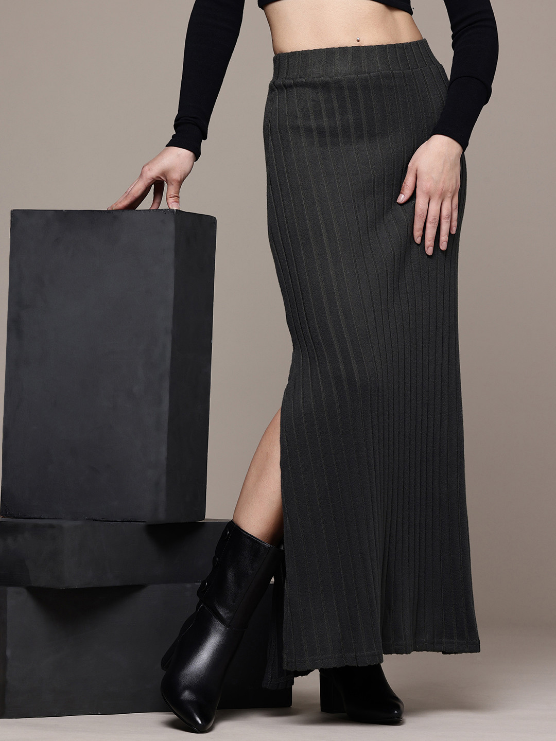 

The Roadster Life Co. Women Ribbed High Side Slit A-Line Maxi Skirt, Grey