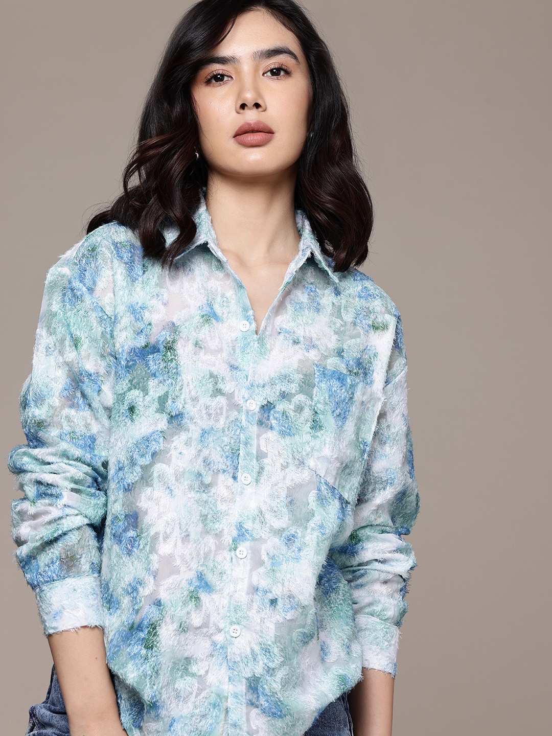 

The Roadster Life Co. Self Design Floral Textured Casual Shirt, Black