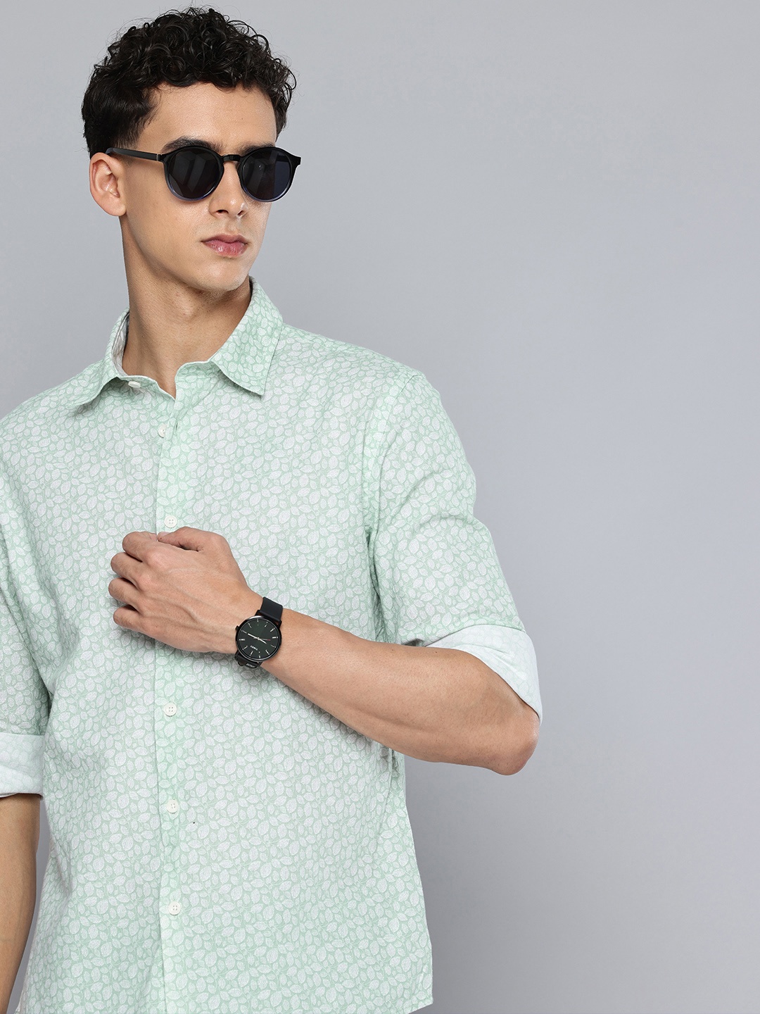 

Flying Machine Pure Cotton Slim Fit Tropical Printed Casual Shirt, Green