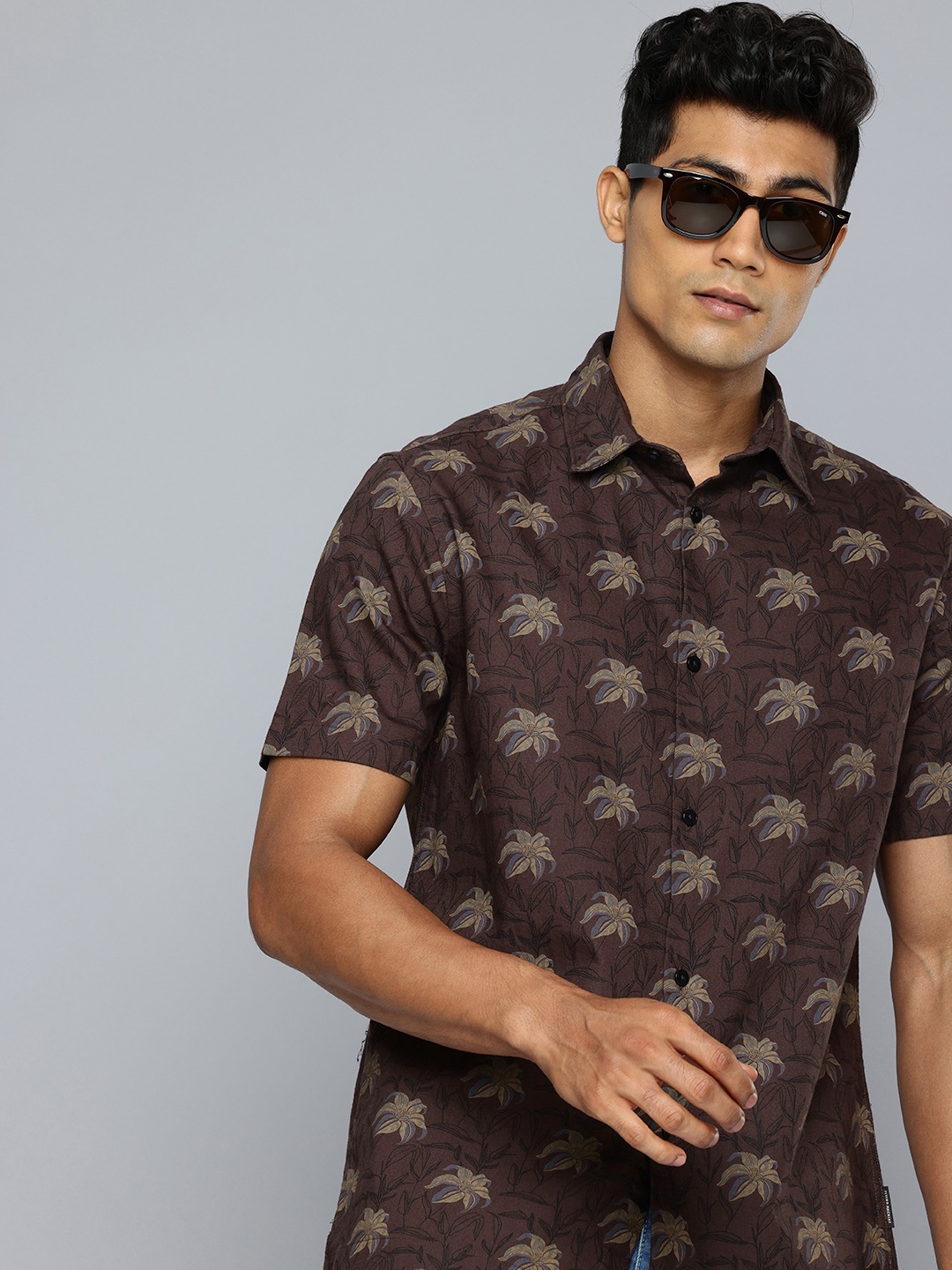 

Flying Machine Opaque Floral Printed Pure Cotton Casual Shirt, Brown
