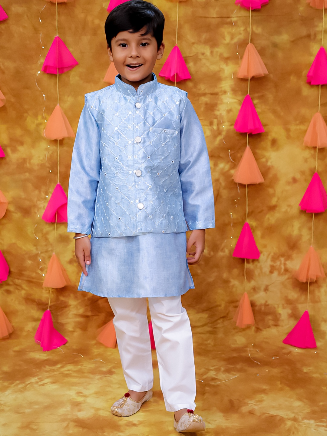 

KID1 Boys Sequinned Straight Kurta With Pyjama & Jacket, Blue