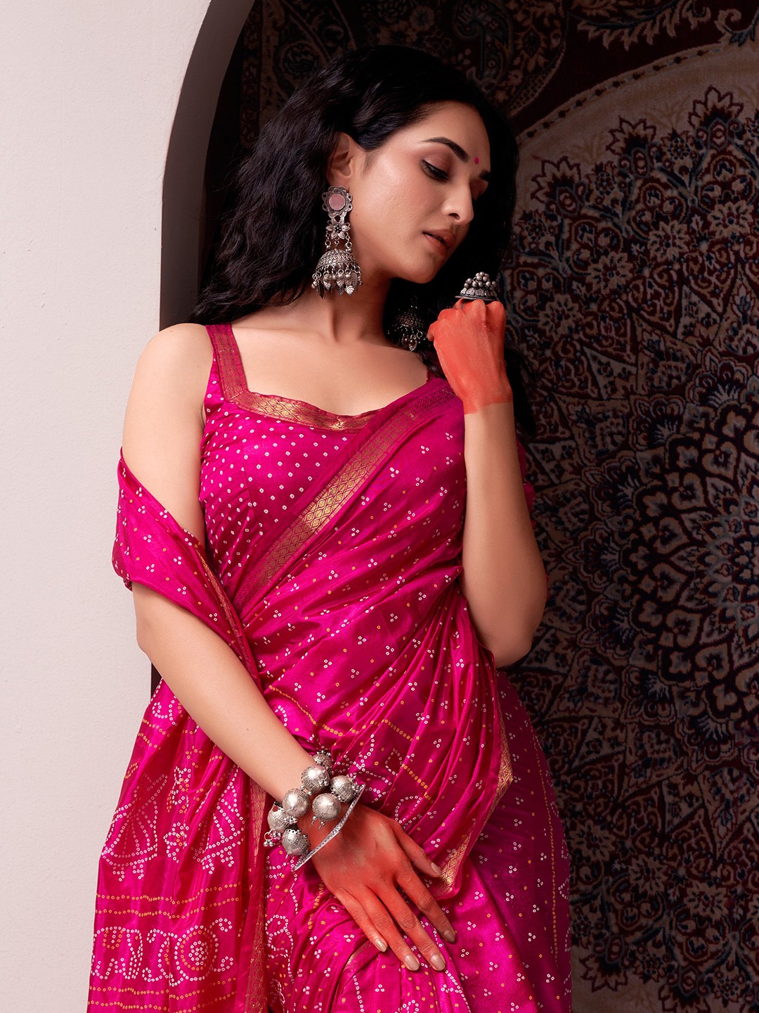 

Bandhanivilla Printed Zari Pure Silk Bandhani Saree, Pink