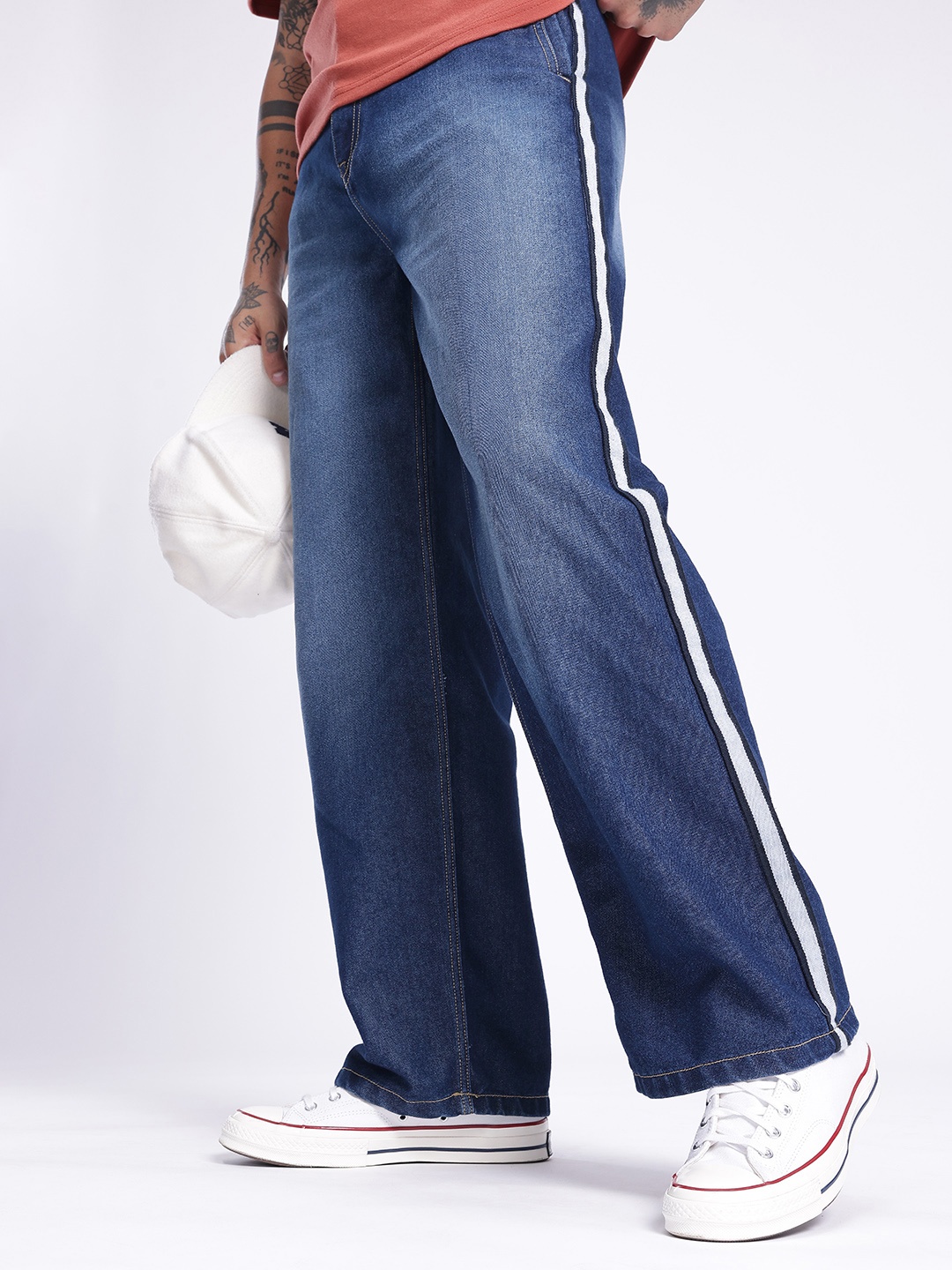 

glitchez Men Timeless Cool Wide Leg Light Fade With Side Stripe Jeans, Blue
