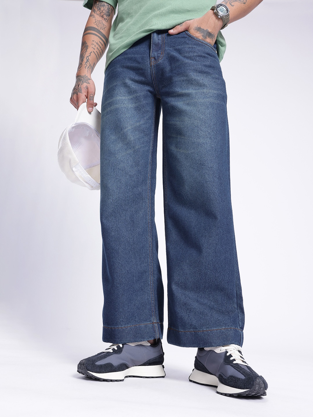 

glitchez Men Timeless Classic Wide Leg Light Fade Jeans, Blue