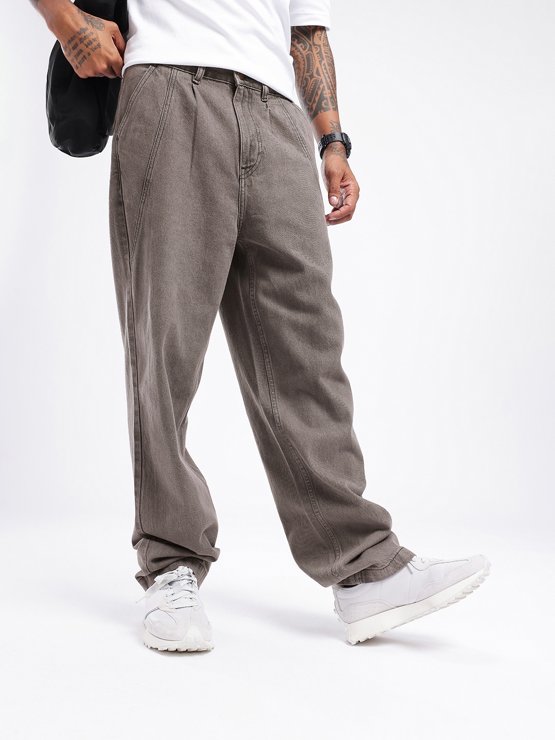 

glitchez Men Edgy Cool Loose Fit Light Fade Jeans, Grey