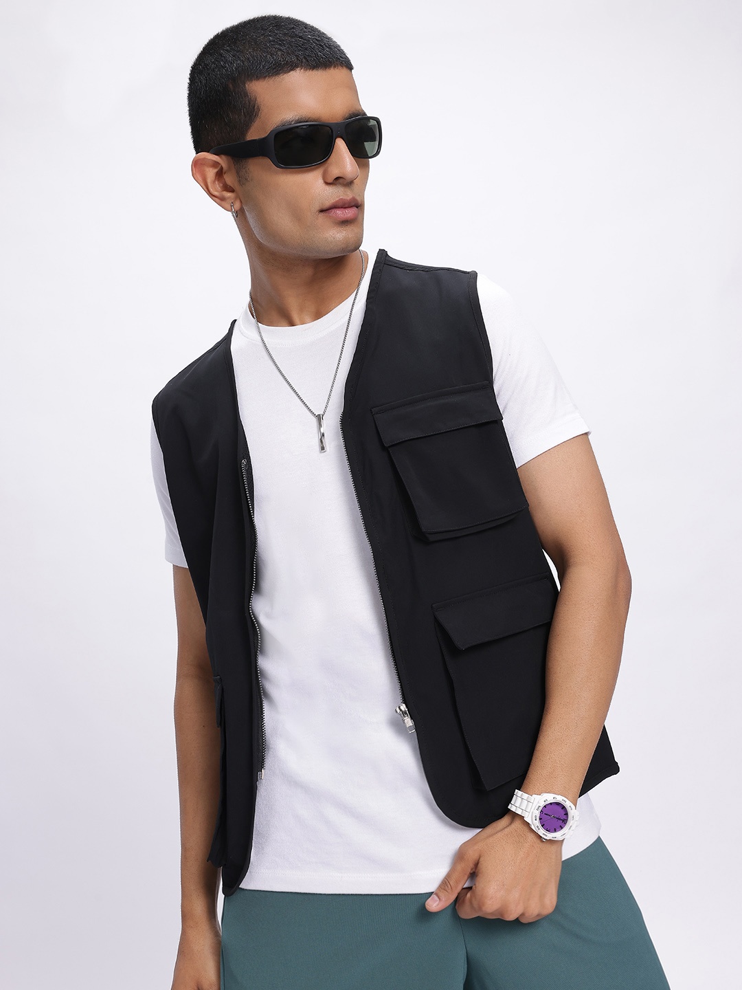 

glitchez Street Utility Cargo-Pocketed Gilet Jacket, Black