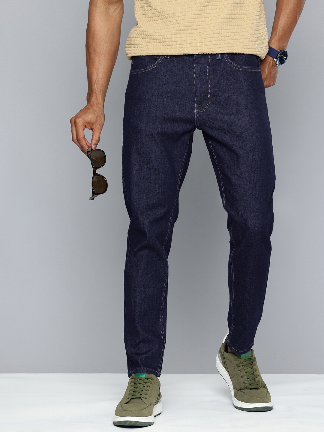 

Flying Machine Men Relaxed Fit High-Rise Stretchable Jeans, Navy blue