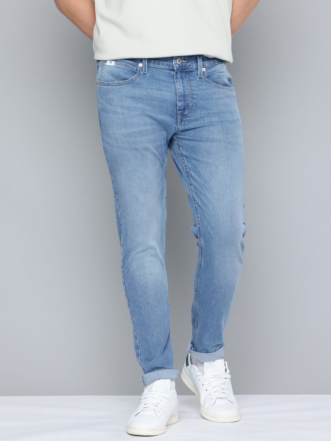 

Flying Machine Men Slash Slim Tapered Fit Light Fade Stretchable Jeans, Blue