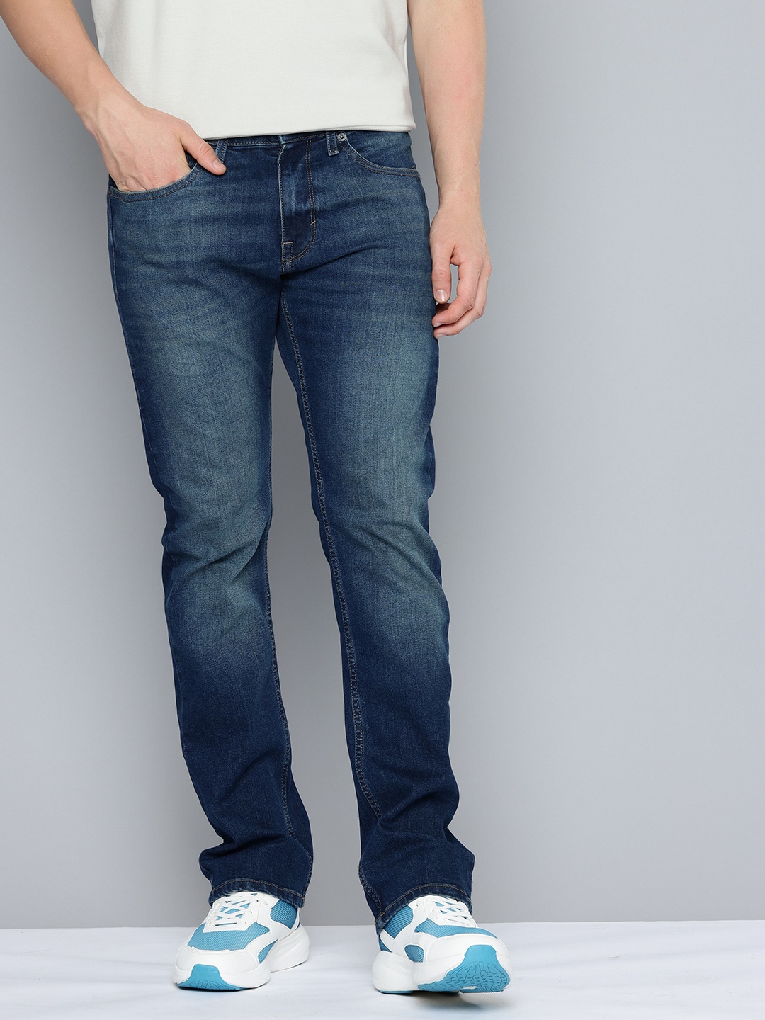 

Flying Machine Men Relaxed Fit Heavy Fade Stretchable Jeans, Navy blue