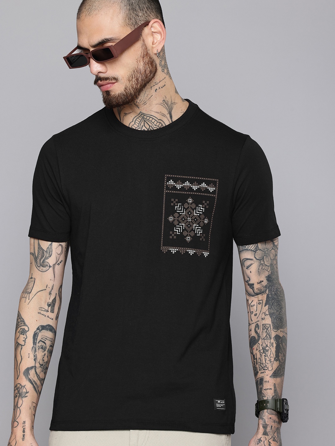

Flying Machine Geometric Printed T-shirt, Black