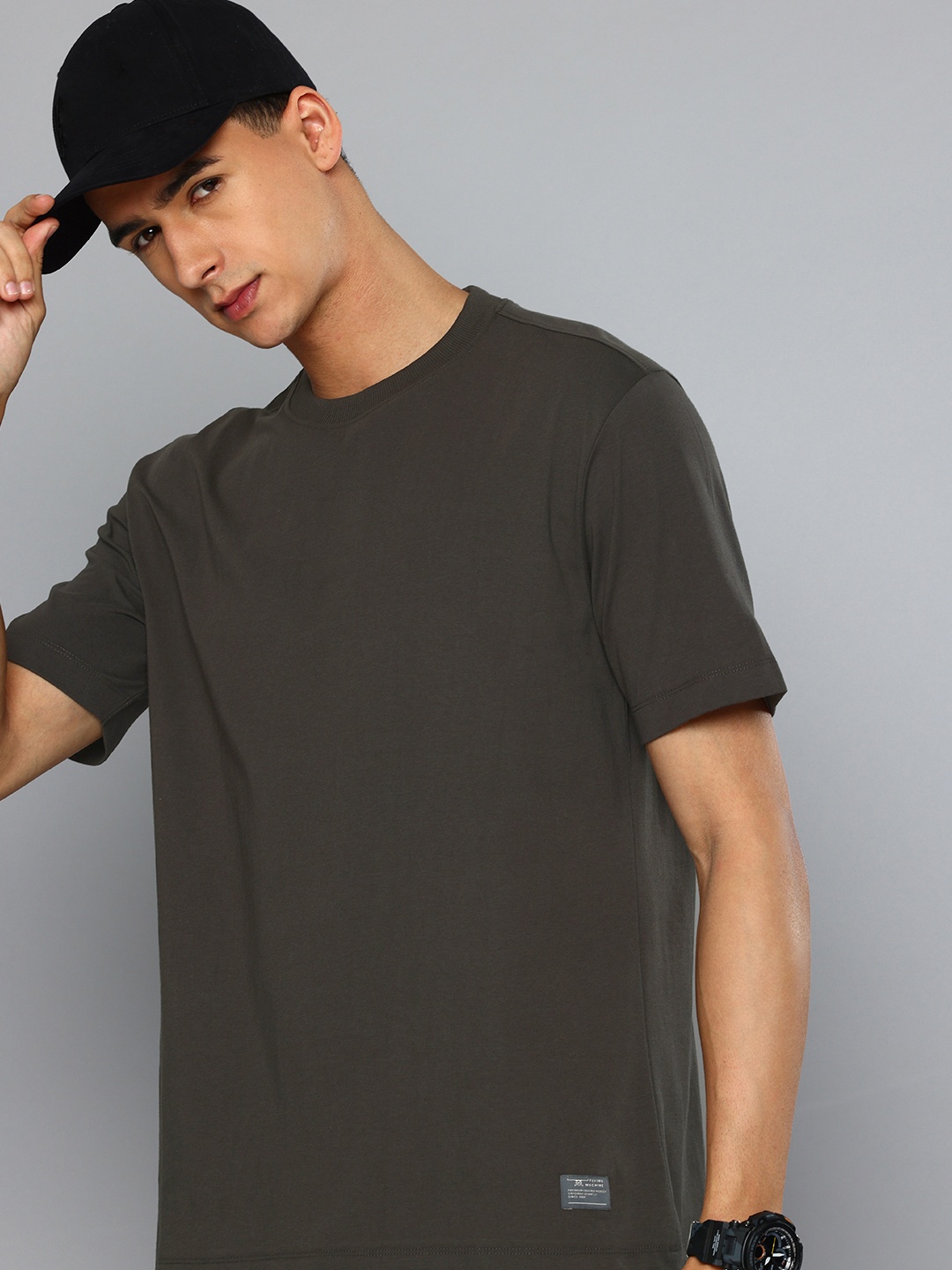 

Flying Machine Drop-Shoulder Sleeves Relaxed Fit T-shirt, Charcoal