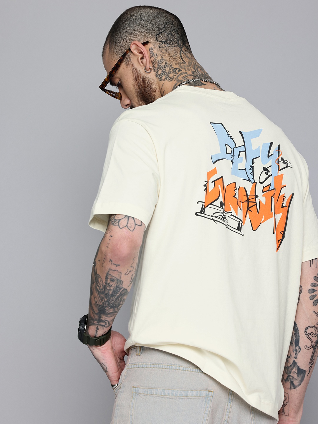 

Flying Machine Printed Drop-Shoulder Sleeves Relaxed Fit Pure Cotton T-shirt, Cream