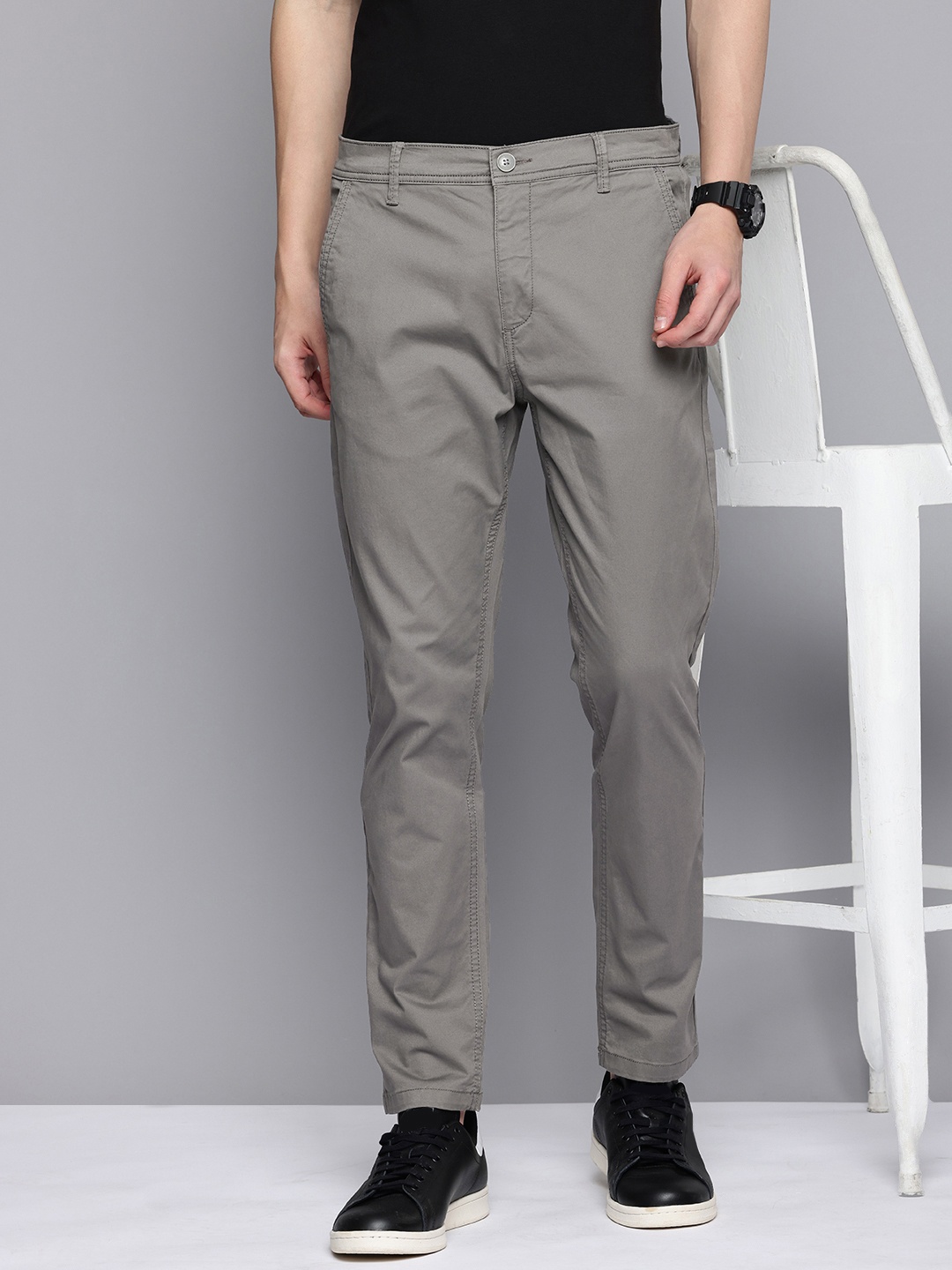 

Flying Machine Men Slim Slash Fit Chinos Trousers, Grey