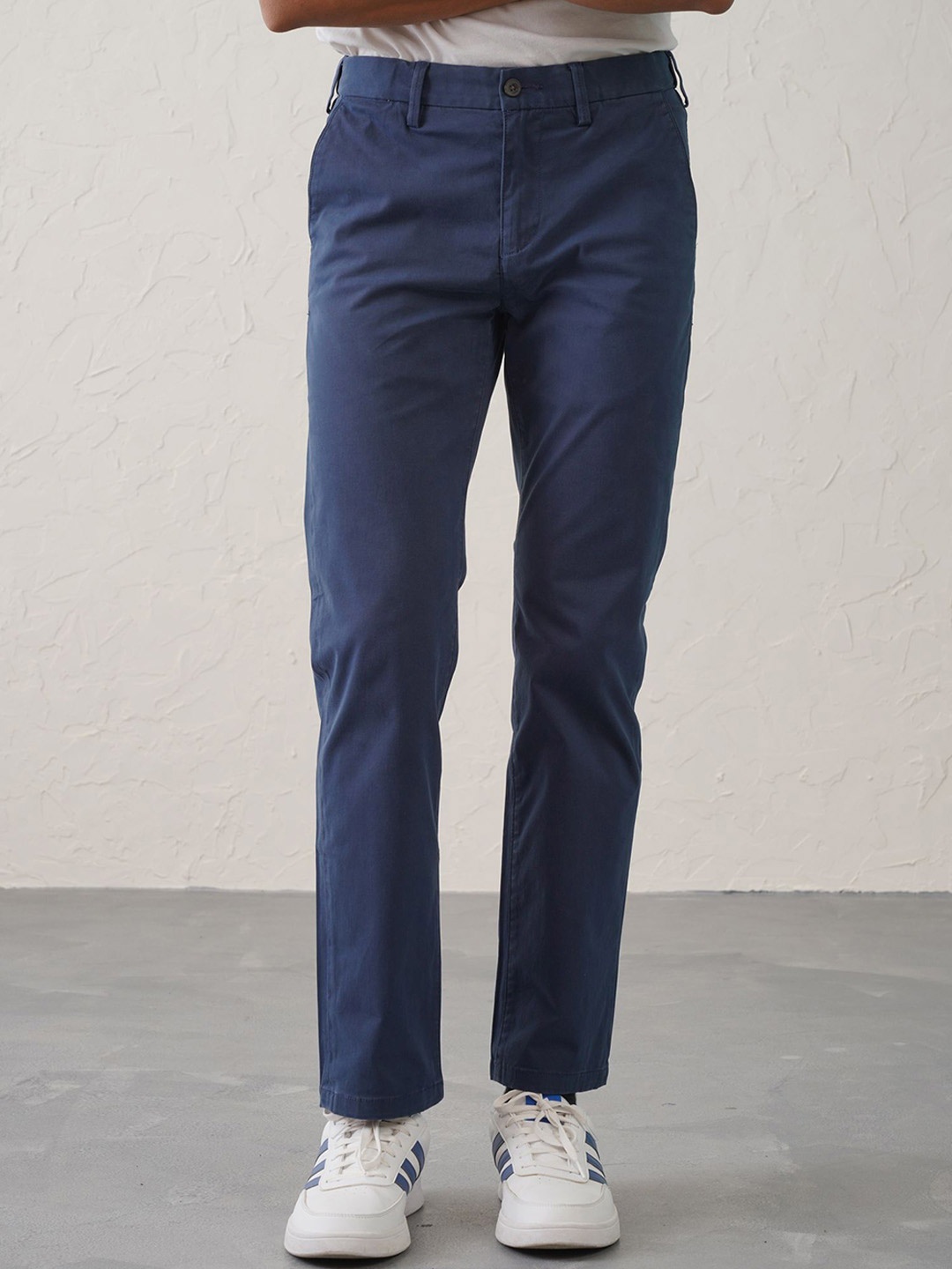 

Minus One Men Cotton Mid-Rise Regular Fit Chinos Trousers, Navy blue