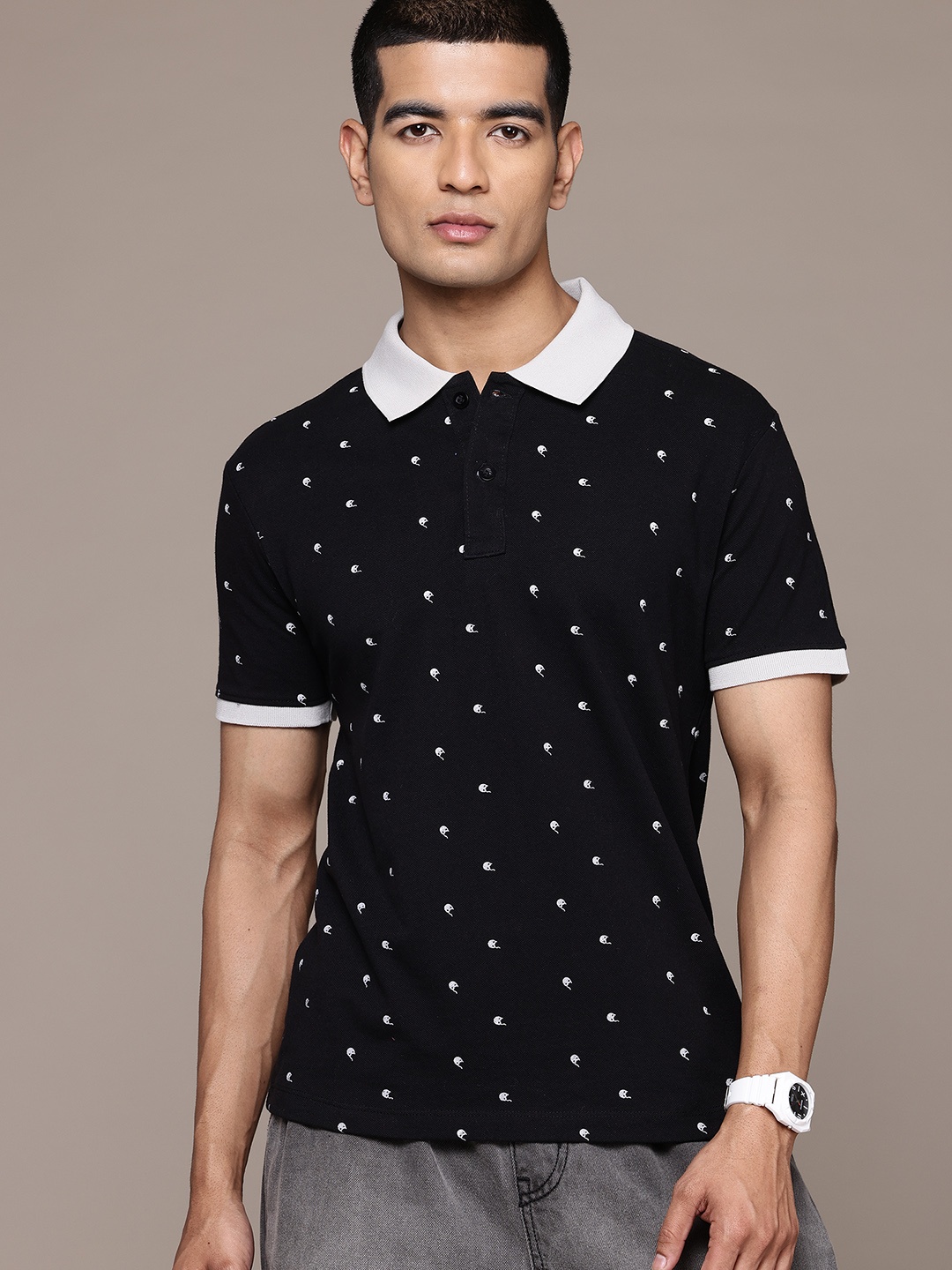 

Roadster Men Printed Polo Collar Pure Cotton T-shirt, Black
