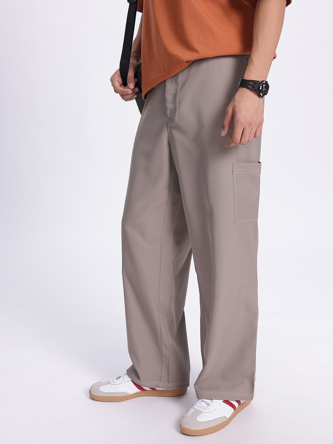 

glitchez Men Effortless Edge Cargos Trousers, Taupe