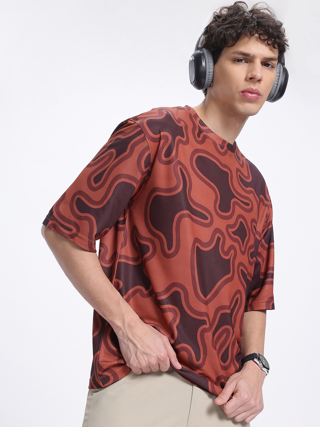 

glitchez Lo-Fi Hype Printed Drop-Shoulder Sleeves T-shirt, Brown