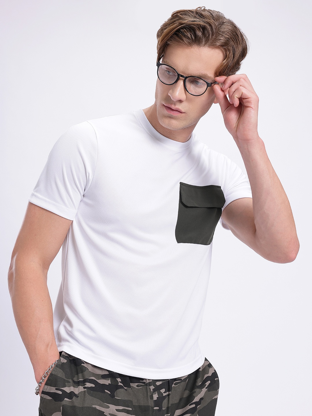 

glitchez Monochrome Vibes Everyday Essential T-Shirt, White