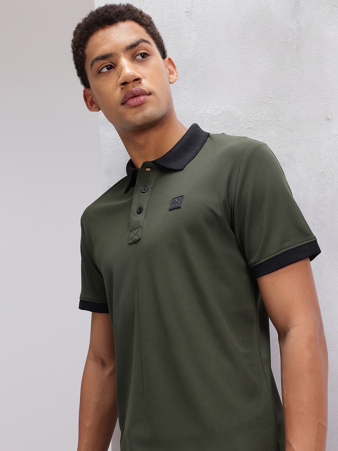 

HRX by Hrithik Roshan Men Polo Collar T-shirt with Contrast Collar, Olive