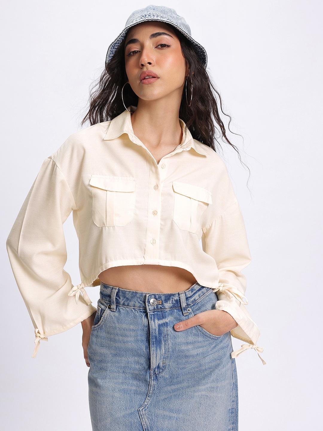 

glitchez Urban Utility Cargo-Pocketed Drop-Shoulder Crop Shirt, Cream