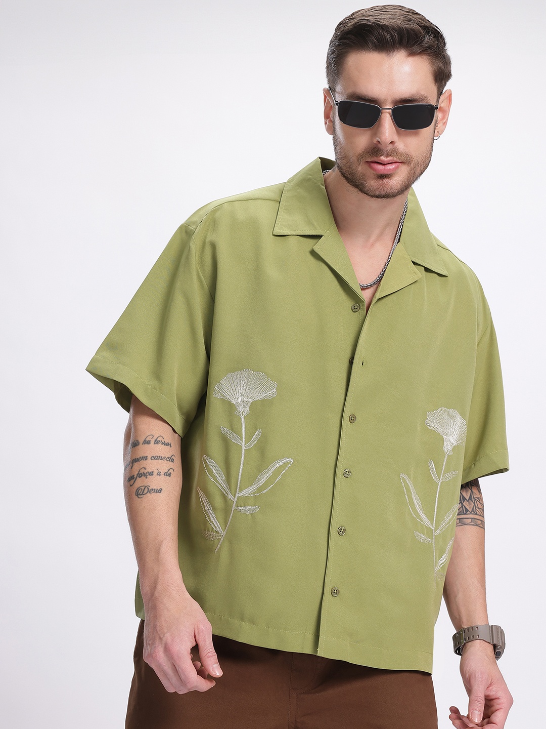 

glitchez Dandelion Dreams Embroidered Relaxed Shirt, Green