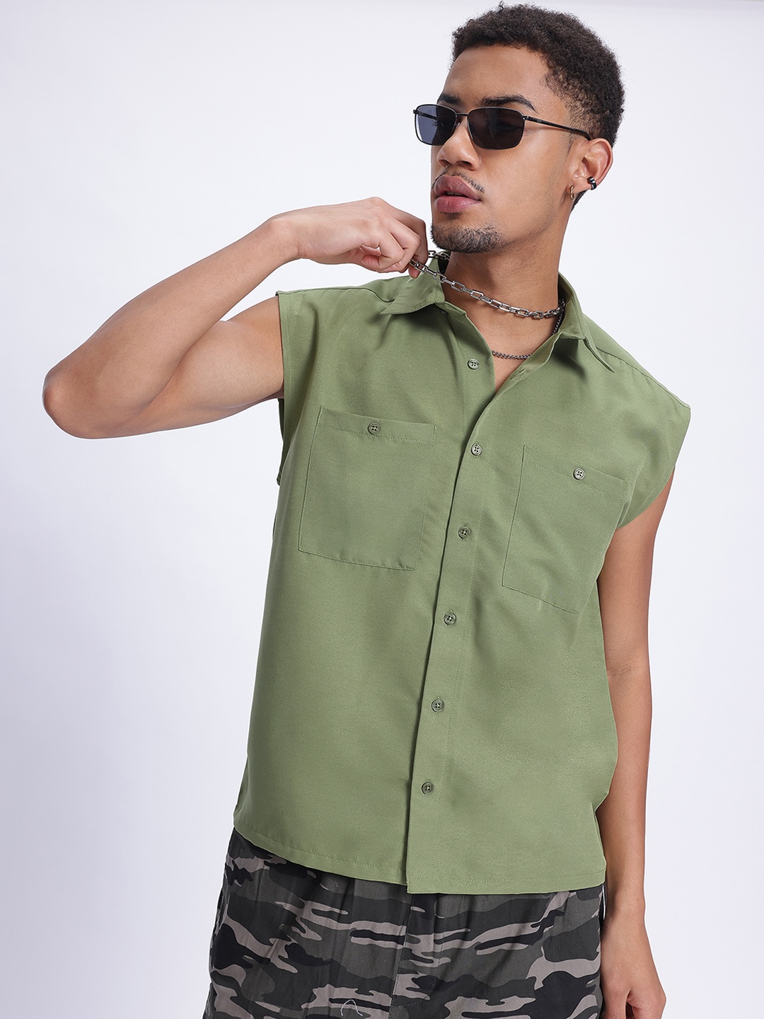 

glitchez Street Edge Extended Sleeve Shirt, Olive