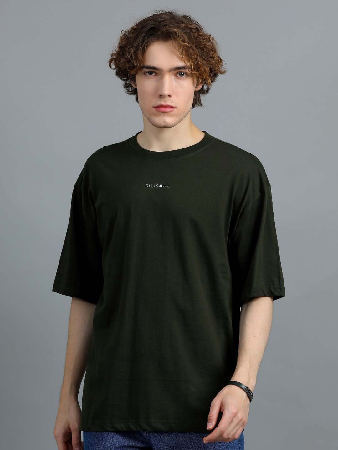 

SILISOUL Men Brand Logo Drop-Shoulder Sleeves Bio Finish T-shirt, Olive