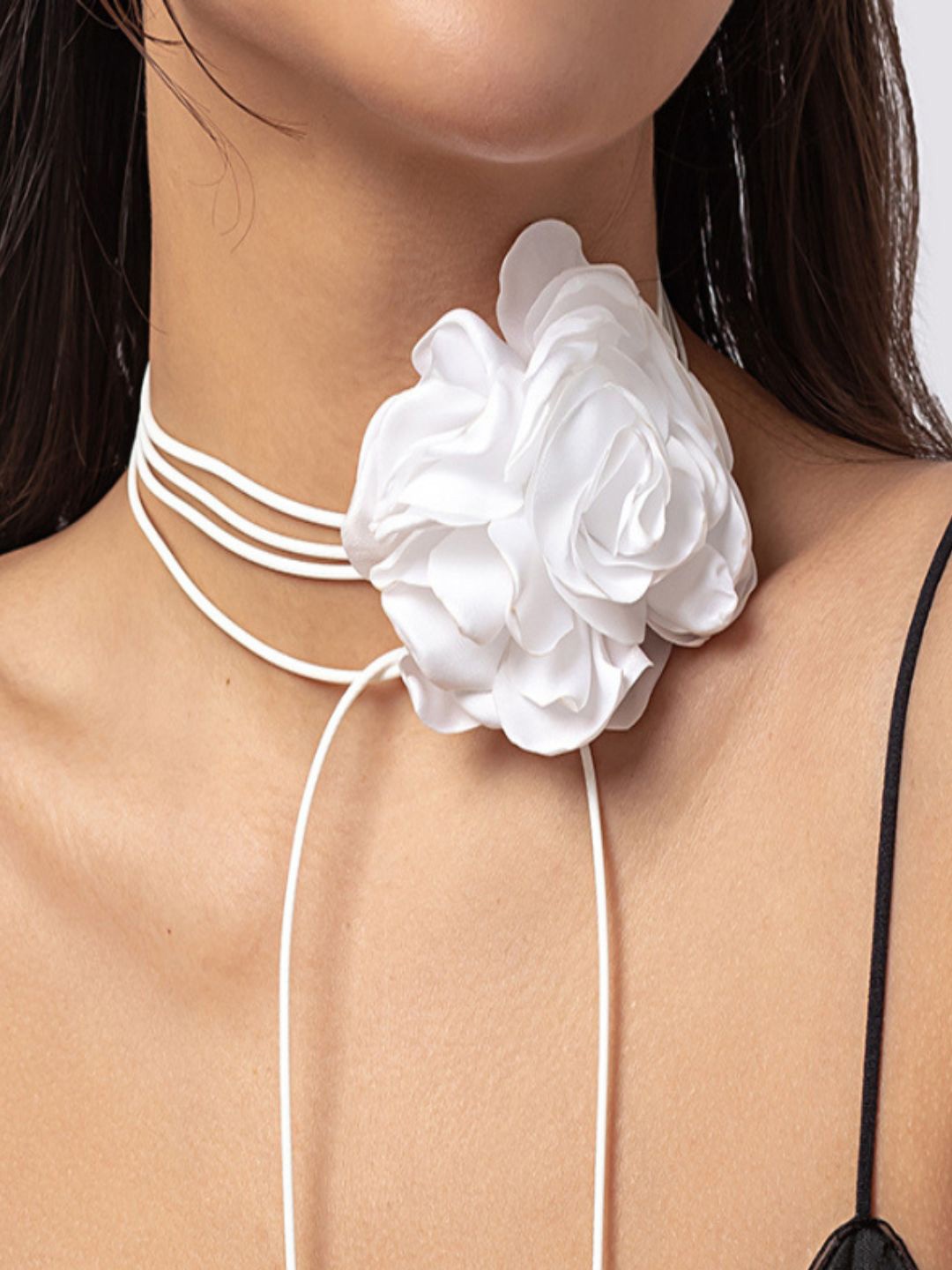 

AQUASTREET White Satin Floral Wrap around String Choker Necklace