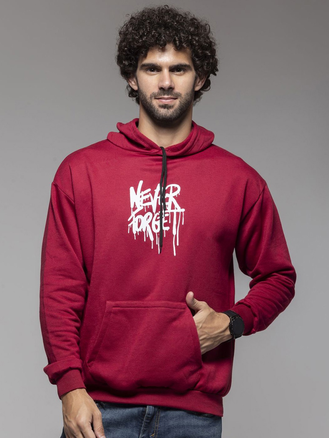 

OCTICS Men Printed Hooded Sweatshirt, Maroon