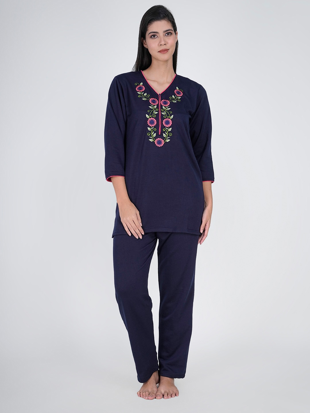 

Aartej Women Printed Night suit, Navy blue