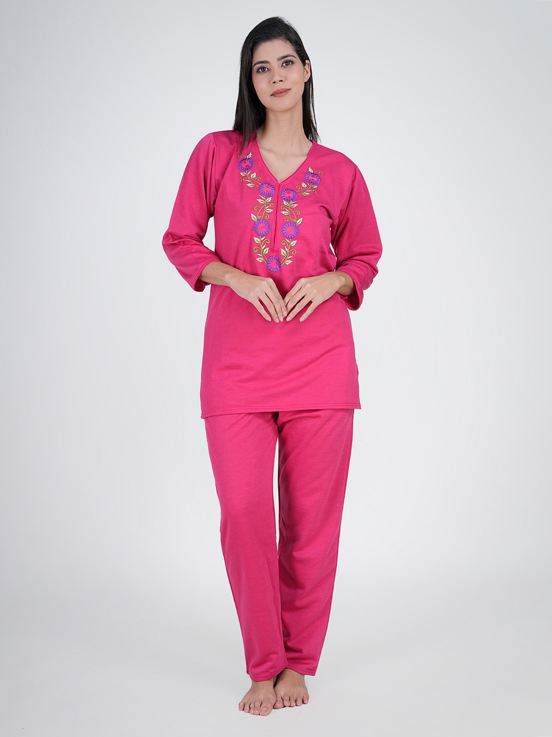 

Aartej Women Night suit, Fuchsia