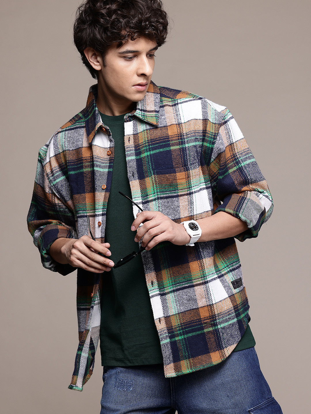 

The Roadster Lifestyle Co. Relaxed Checked Pure Cotton Flannel Casual Shirt, Navy blue