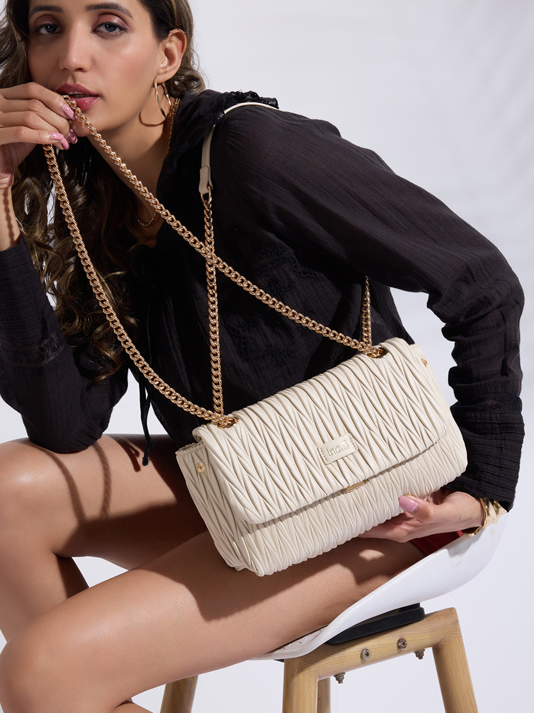 

Inc 5 Textured Sling Bag, Cream