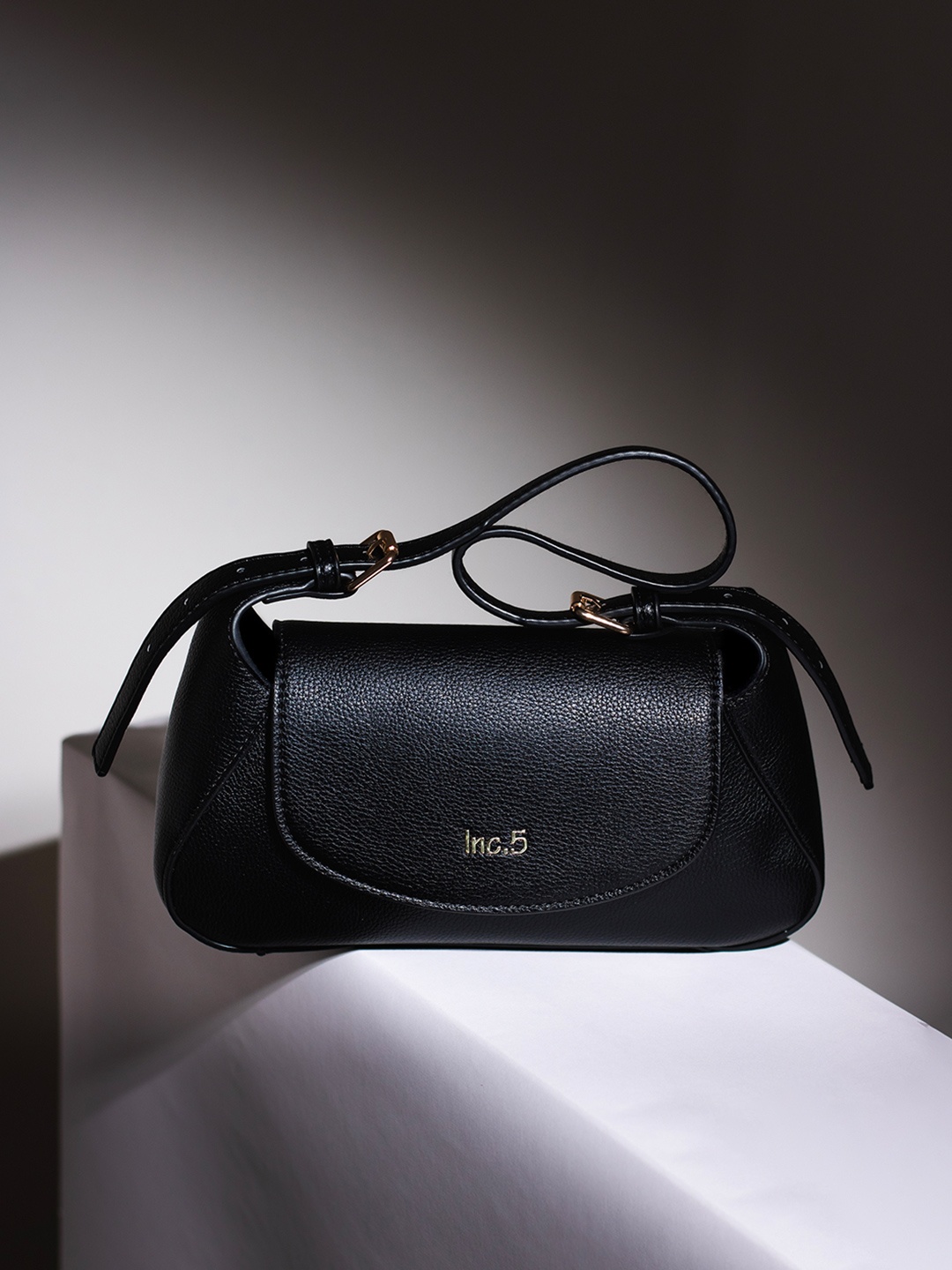 

Inc 5 Shoulder Bag, Black